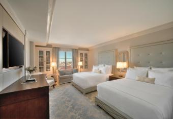 Hotel Rooms & Suites in Charleston, SC